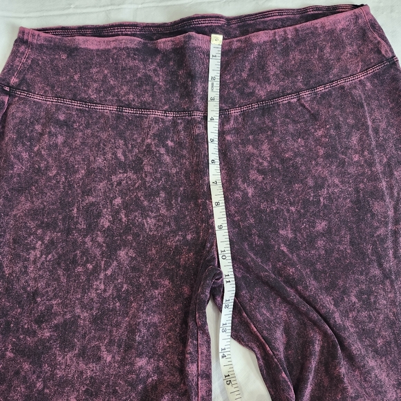 Zenana Material washed wide waistband moto leggings Plum - Picture 7 of 12